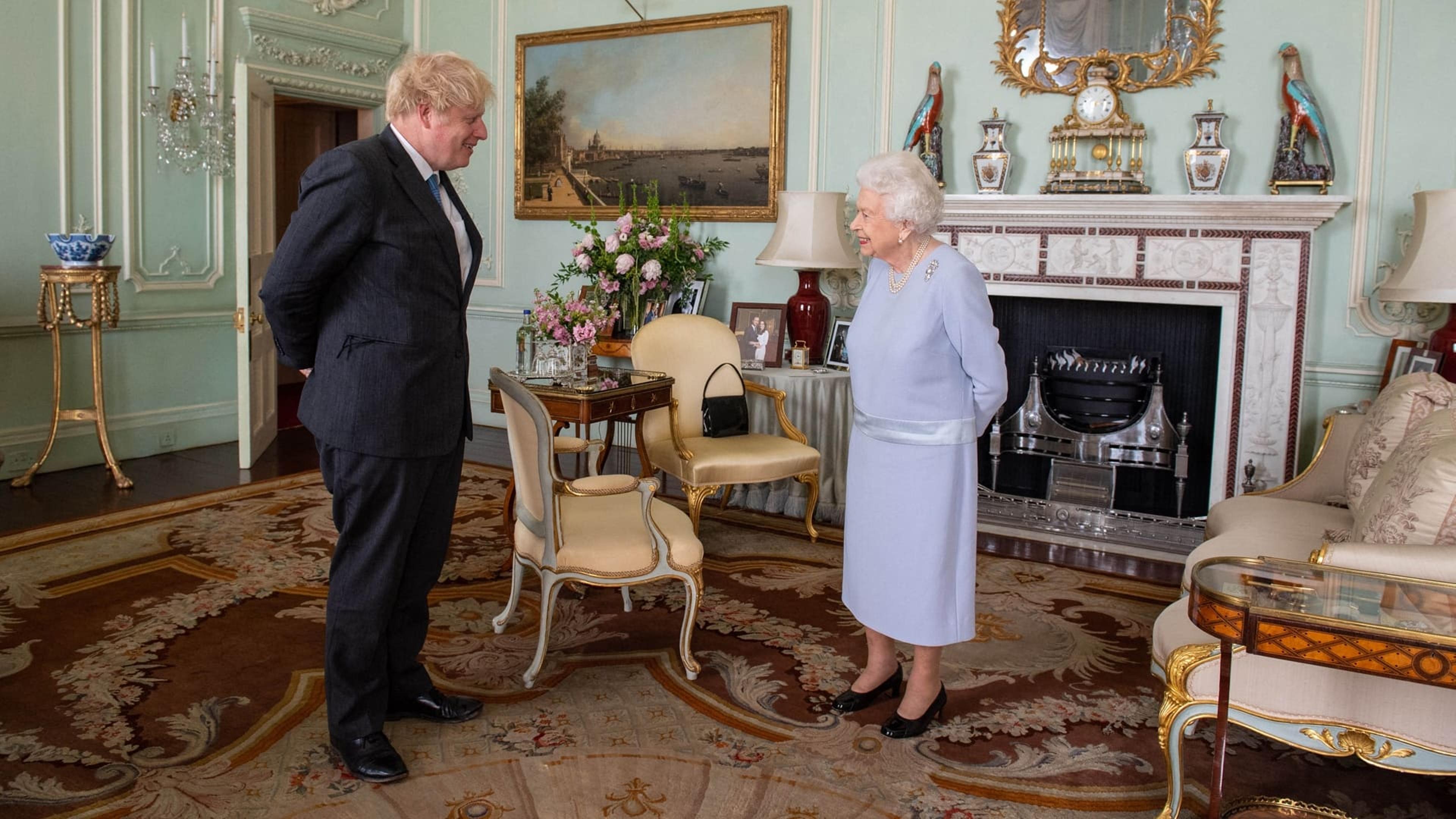 Downing Street, au service de Sa Majesté ?