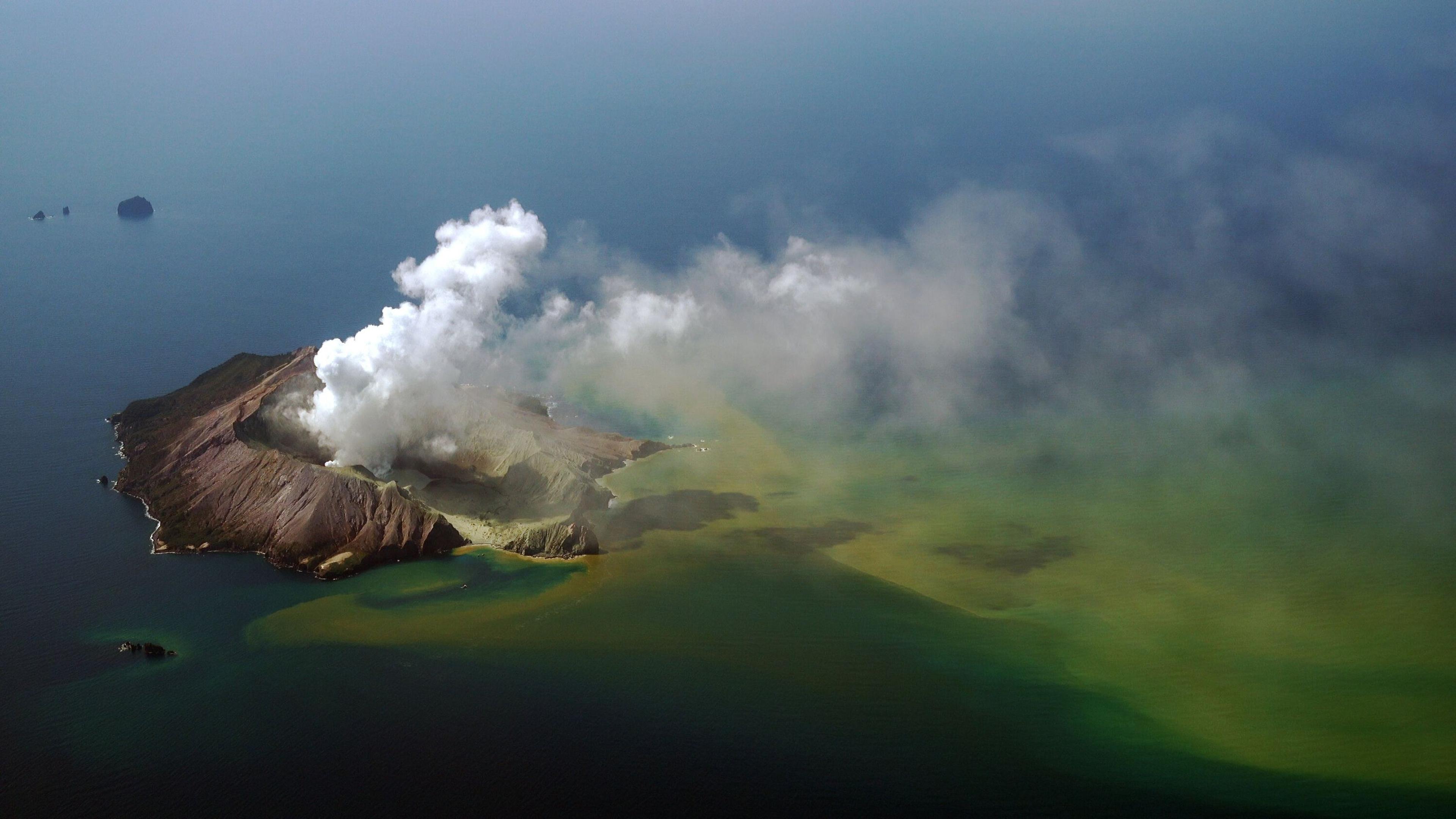 Whakaari : Dans le piège du volcan