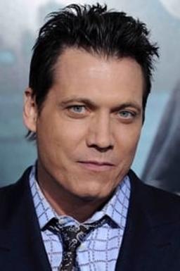 Holt McCallany