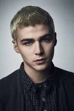 Miles Heizer