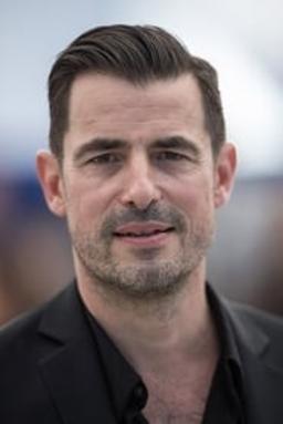 Claes Bang