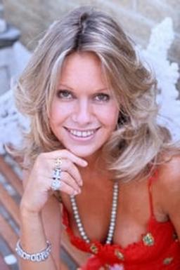 Suzanna Leigh