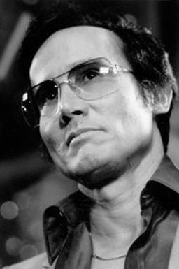 Henry Silva